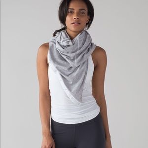 lululemon scarf!!
